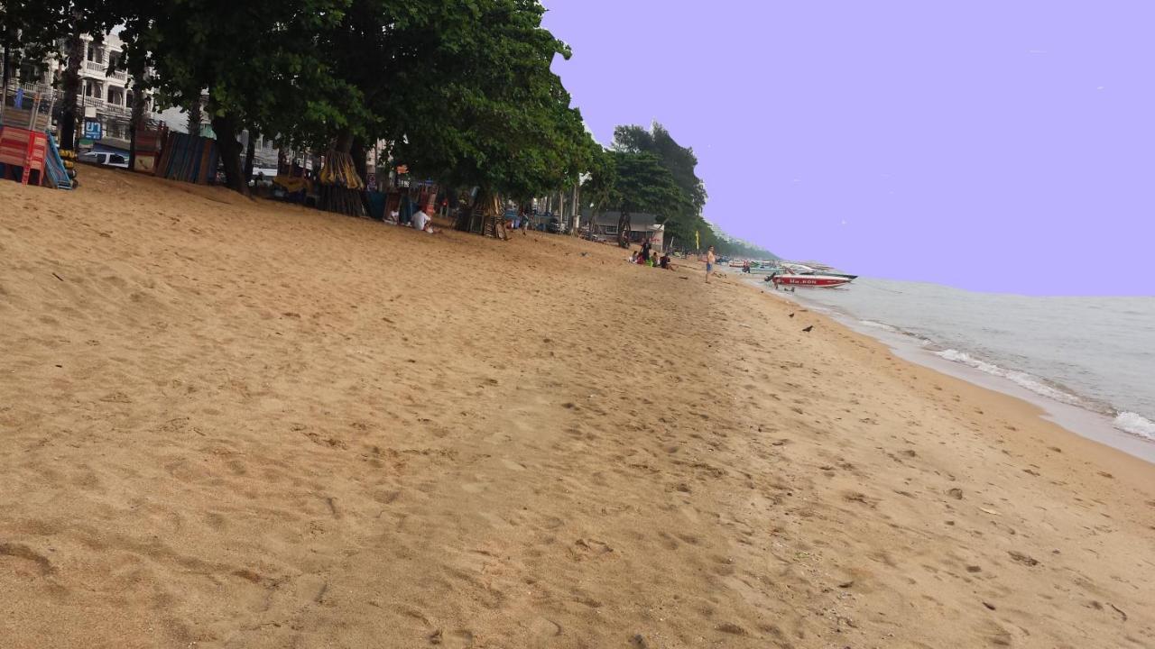 Villa Germania Pattaya Esterno foto