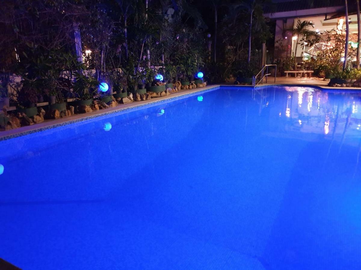 Villa Germania Pattaya Esterno foto